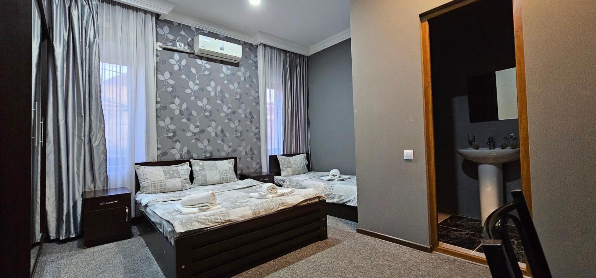 7 Rooms Tiflis Exterior foto